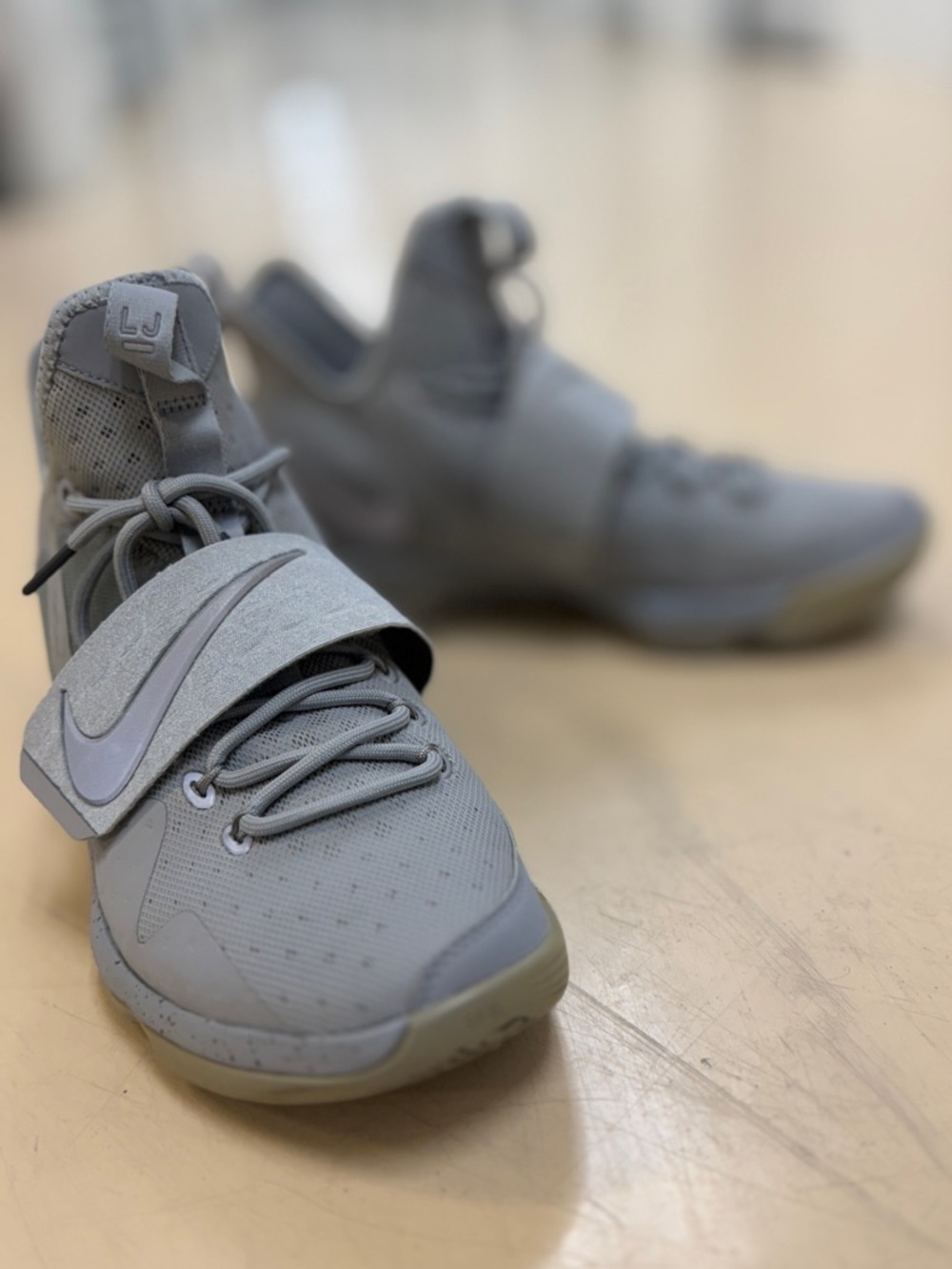LeBron XIV Nike Zoom Signature Grey Basketball Shoes